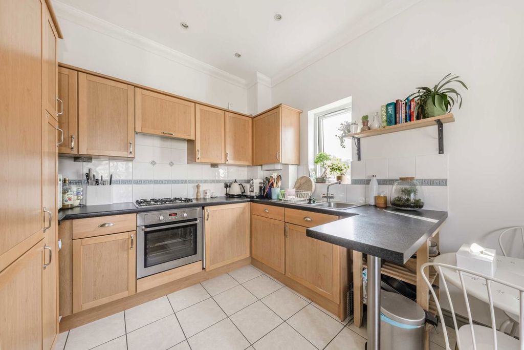 Property photo 3 of 4