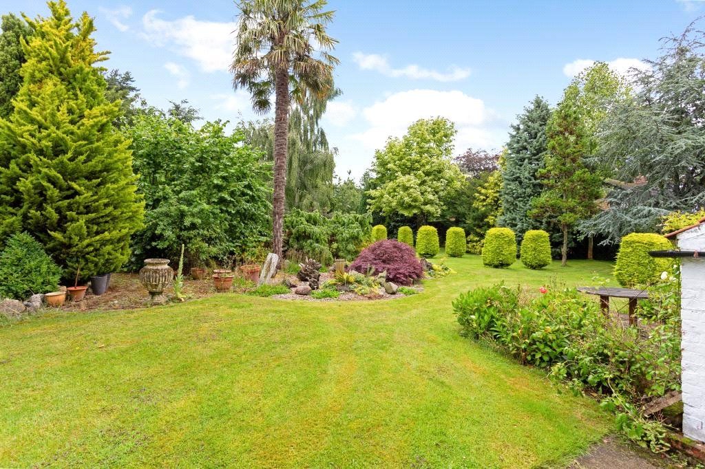 Property photo 3 of 19 Garden