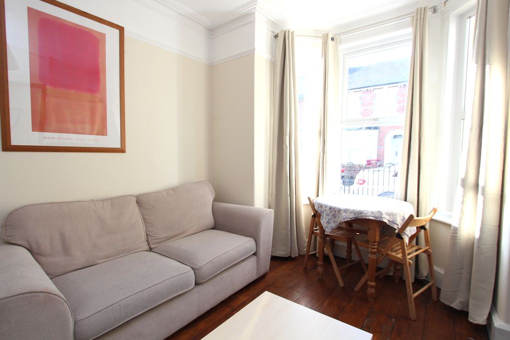 Property photo 2 of 7