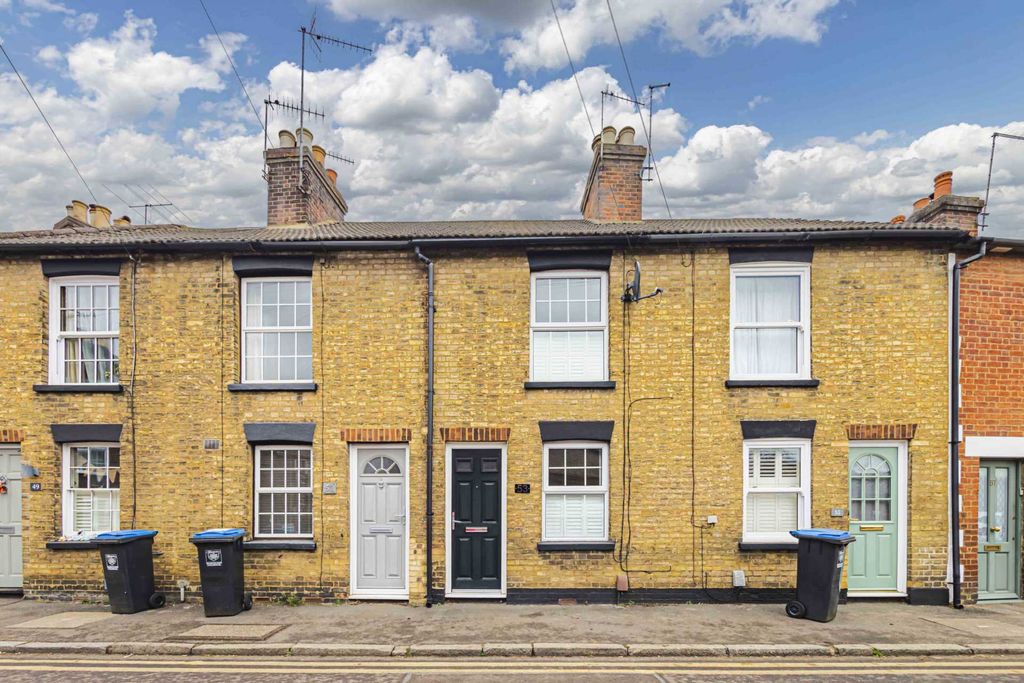 Property photo 3 of 10 Photo