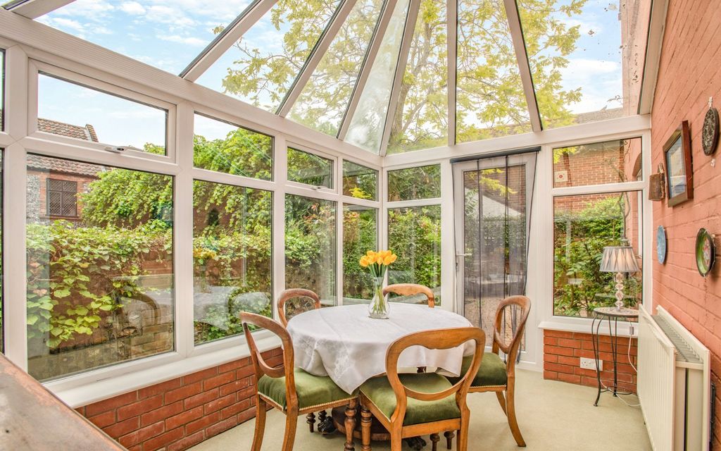Property photo 3 of 15 Conservatory