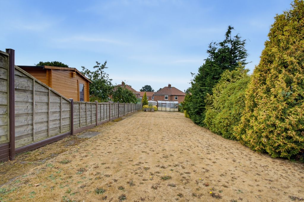 Property photo 3 of 27 Rear Garden