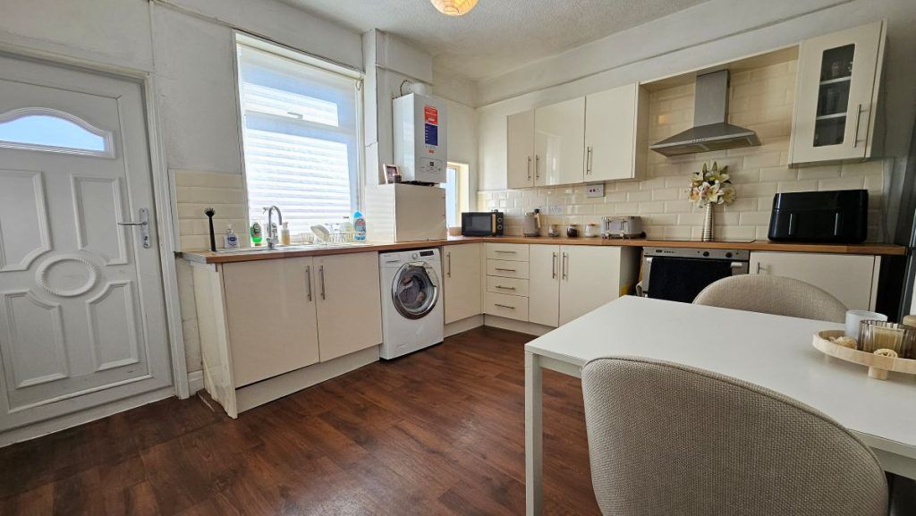 Property photo 3 of 17 3
