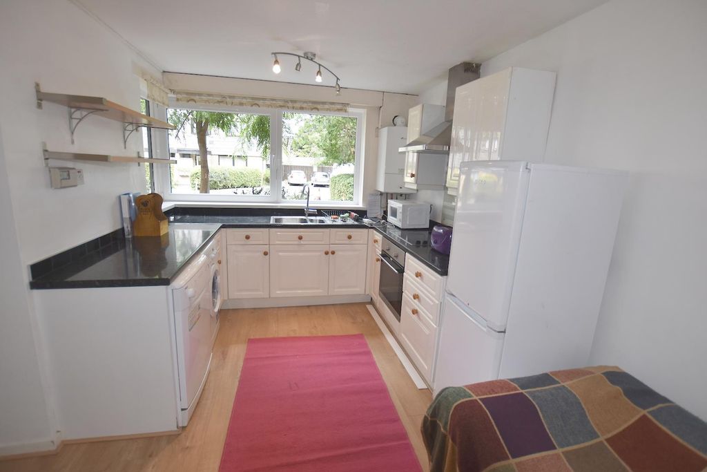 Property photo 1 of 9 Kitchen.Jpg