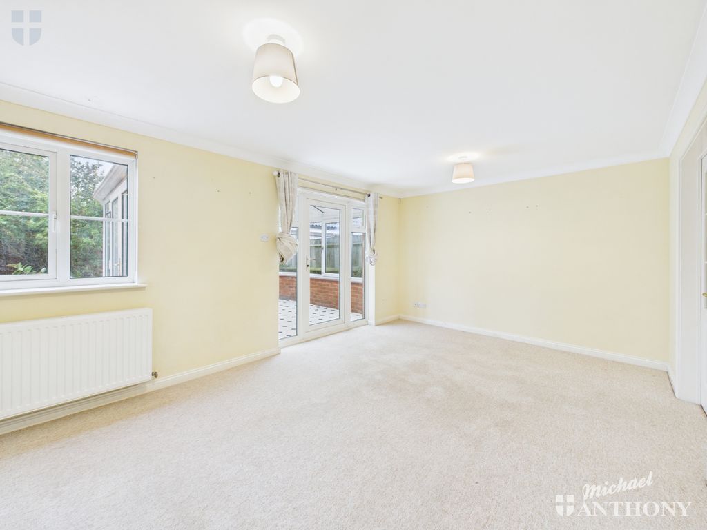Property photo 2 of 24 Cam03852G0-Pr0414-Still004