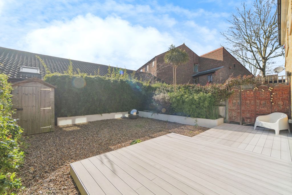 Property photo 3 of 19