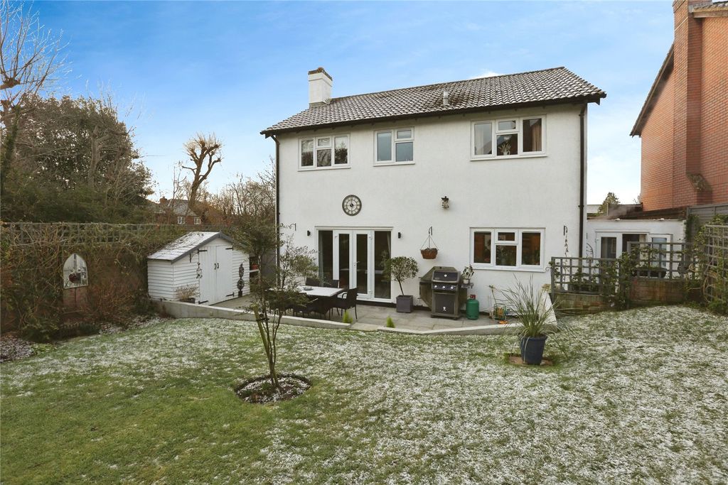 Property photo 2 of 27 Picture No. 15