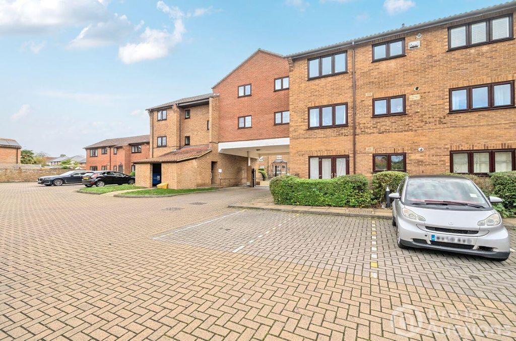 Property photo 3 of 11