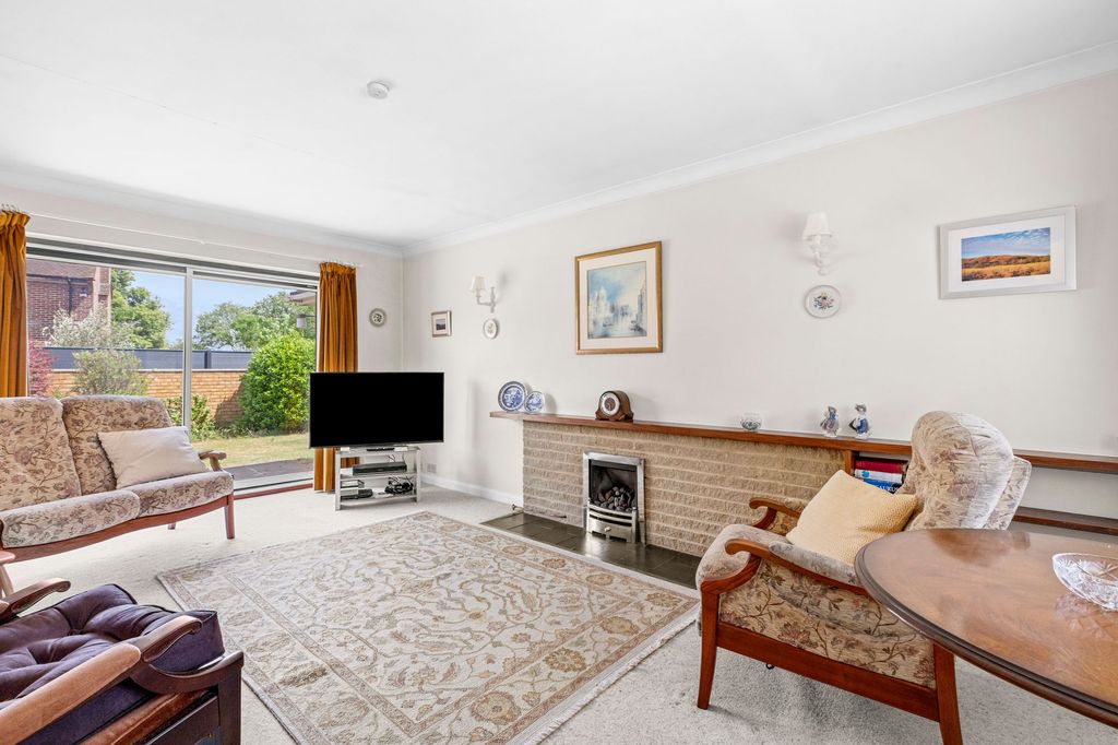 Property photo 2 of 17