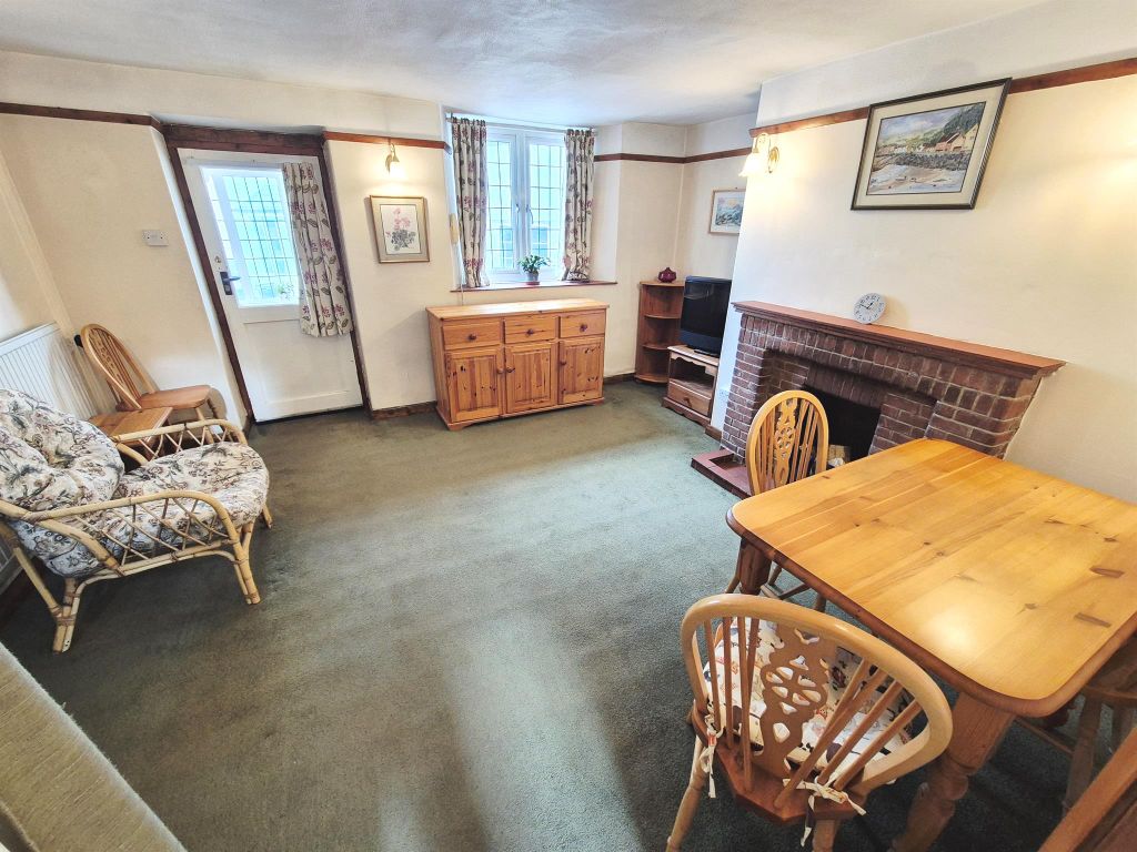 Property photo 2 of 10