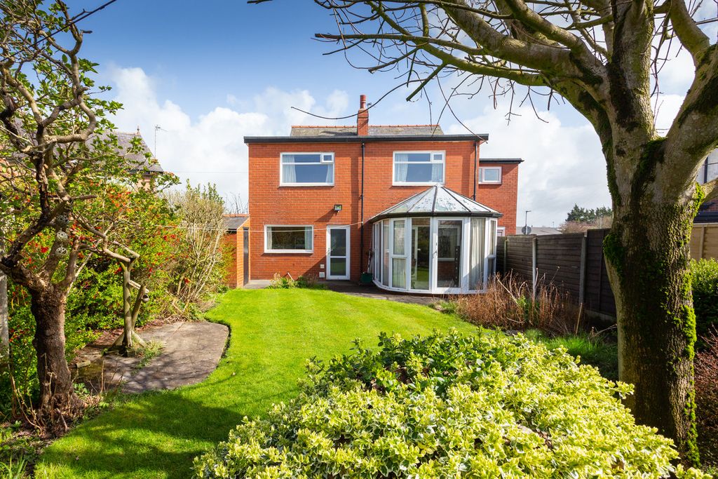 Property photo 3 of 16