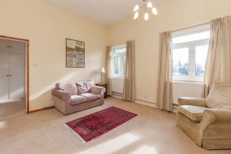 Property photo 1 of 8 266740