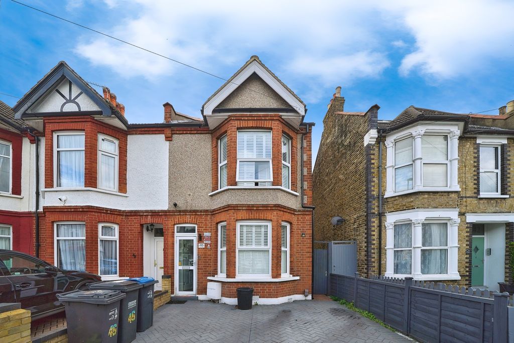 Property photo 1 of 17 Photo