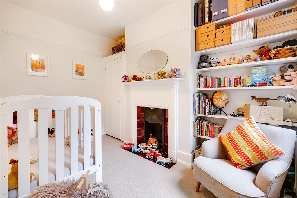 Property photo 3 of 24