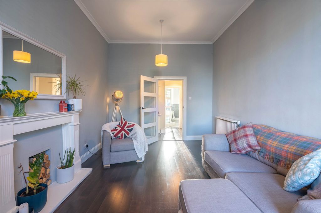 Property photo 3 of 19 3/3 Portland Street