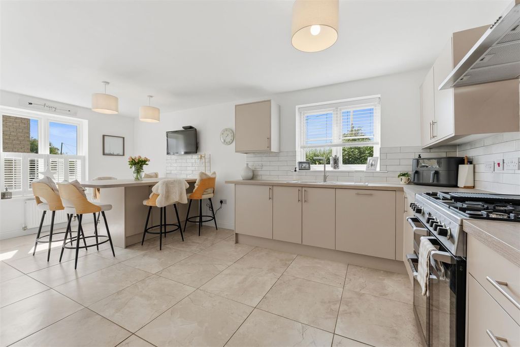 Property photo 3 of 37 Huntsfielddrive_14.Jpg