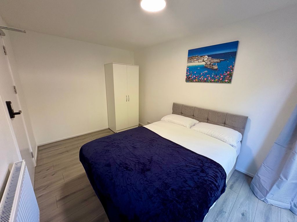 Property photo 2 of 5 Room 1