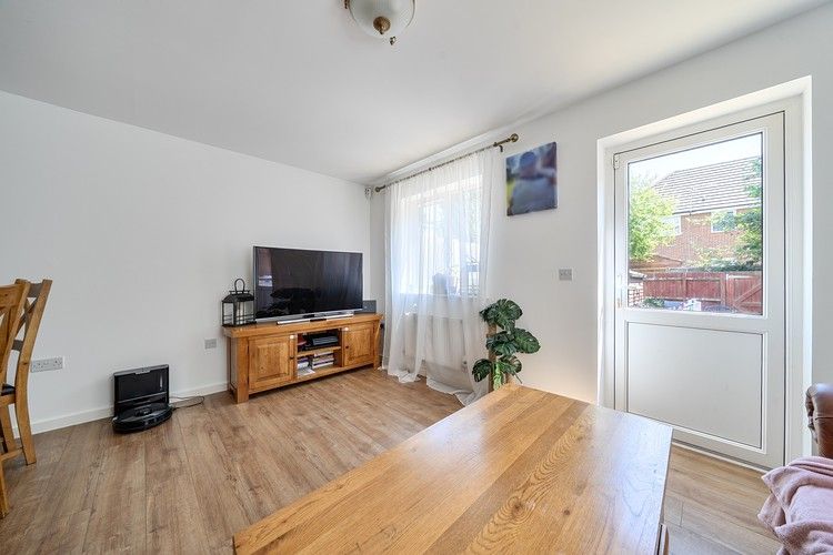 Property photo 2 of 21