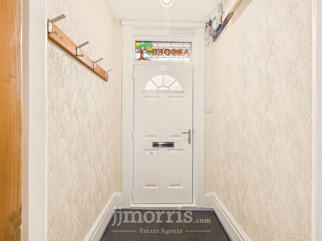 Property photo 3 of 48