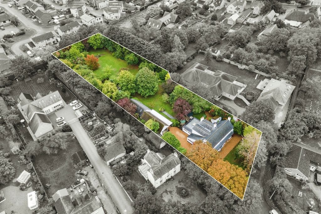 Property photo 2 of 44 Drone