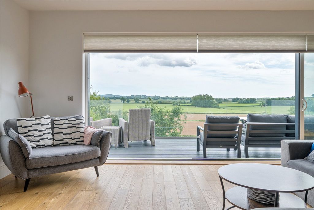 Property photo 2 of 16 Views