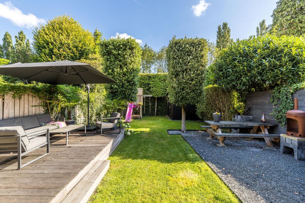 Property photo 3 of 54