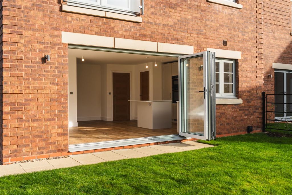 Property photo 3 of 22 Exterior And Gardens