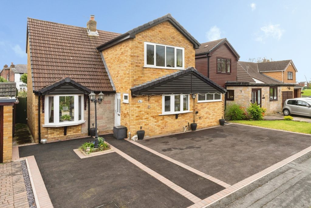 Property photo 1 of 21 Front View