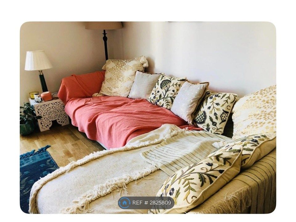 Property photo 2 of 8 Living Room