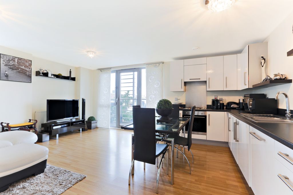 Property photo 1 of 9