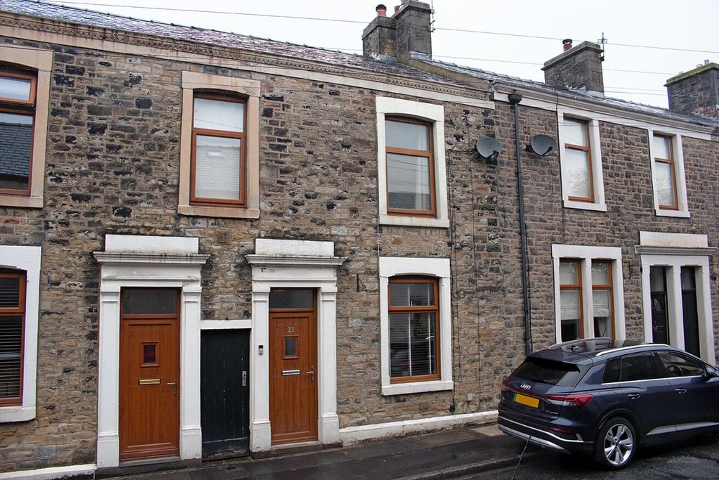 Property photo 1 of 12 4524680