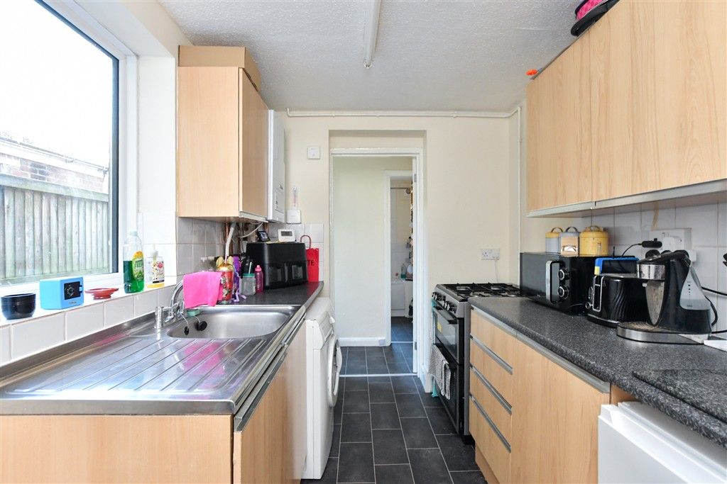 Property photo 2 of 15 Kitchen
