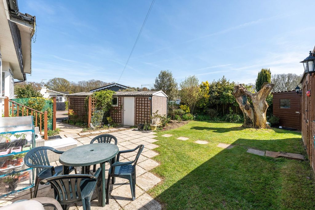 Property photo 2 of 20