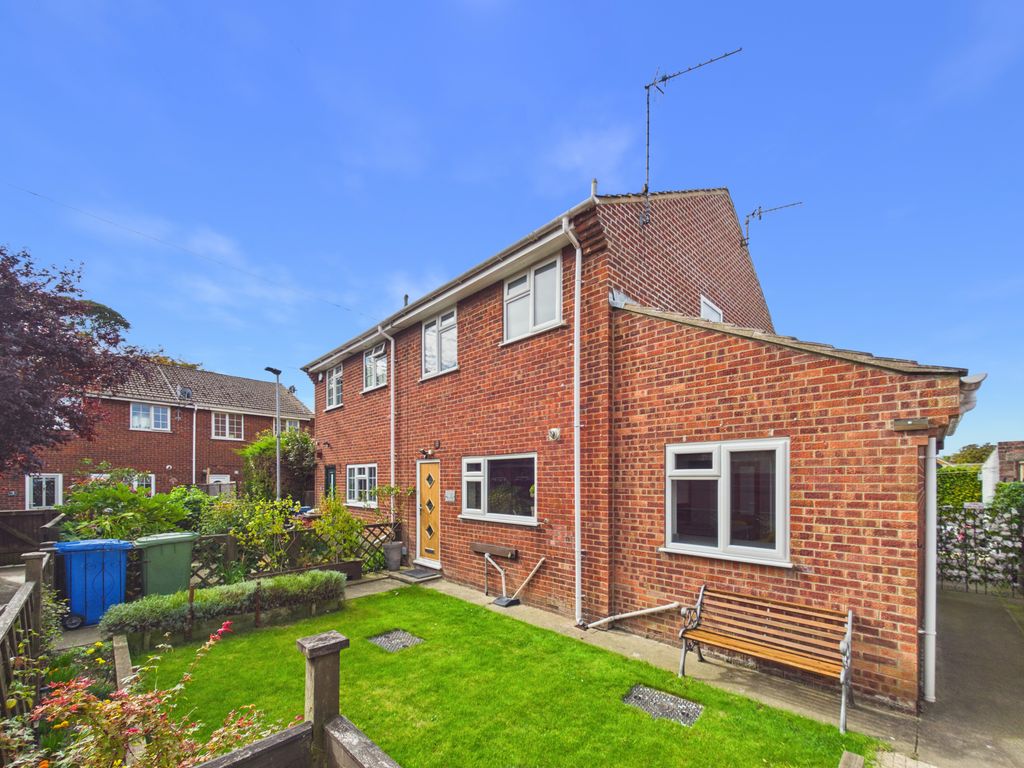 Property photo 1 of 18 Cam01166G0-Pr0357-Still023