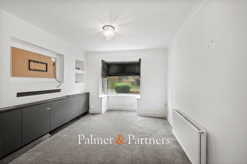 Property photo 3 of 23 Picture No. 01