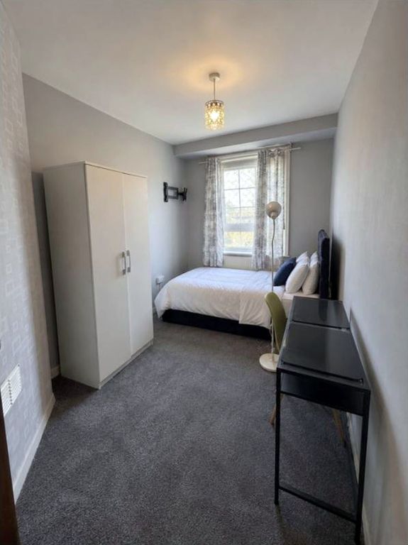 Property photo 1 of 3