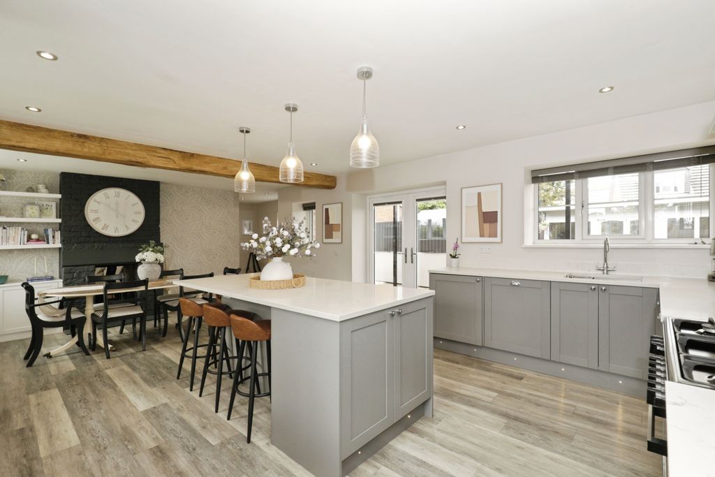 Property photo 1 of 16 Kitchen/Family Room