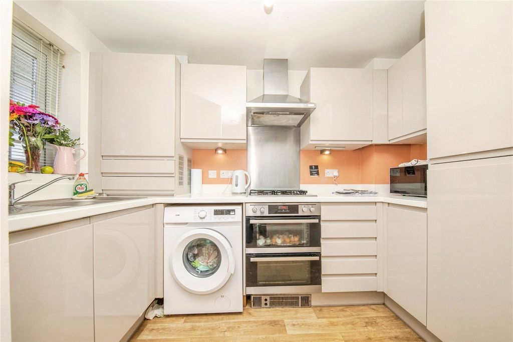 Property photo 3 of 10 Picture No. 06