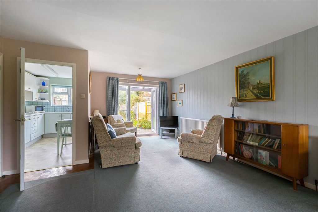 Property photo 3 of 21 House. Partnership