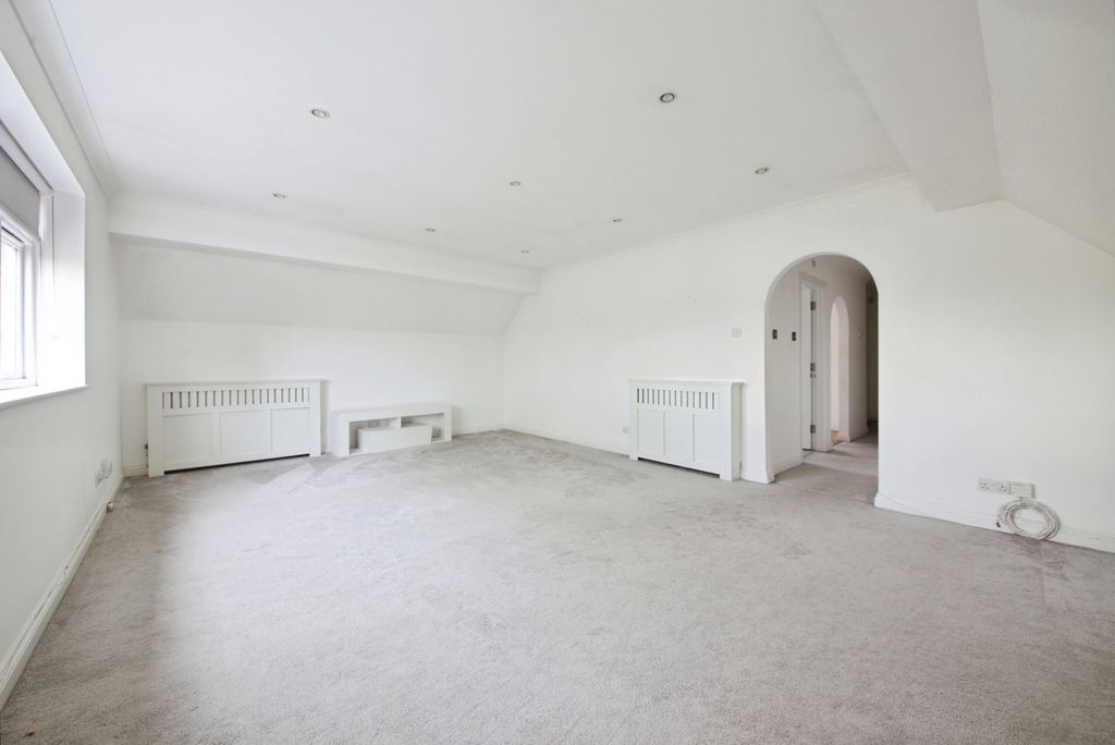 Additional image 4 of 2 bed flat for saleCatiline Court, 63A Main Road, Romford RM2