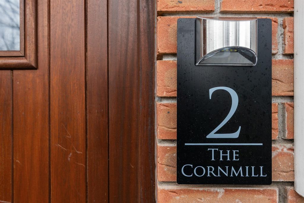 Property photo 2 of 19 2 The Cornmill 19.Jpg