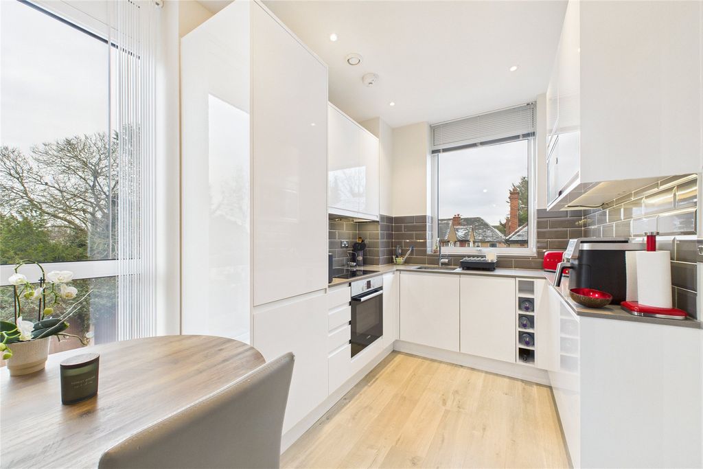 Property photo 3 of 8 Picture No. 02