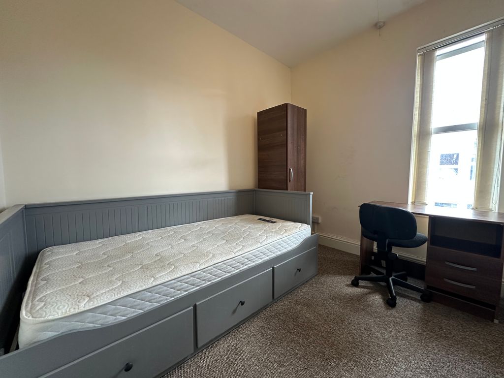 Property photo 2 of 10 Image