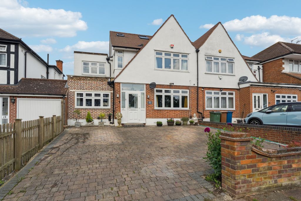Property photo 1 of 19