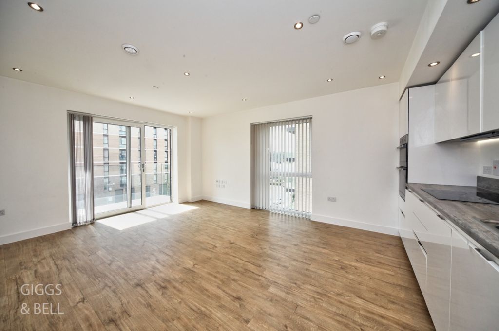 Property photo 3 of 14 3460923