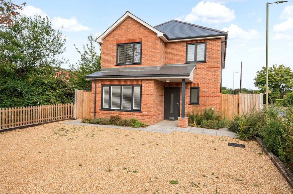Property photo 2 of 14 1514339-4-1A05c33...