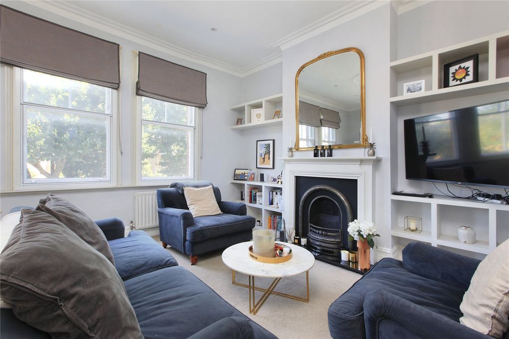 Property photo 1 of 11