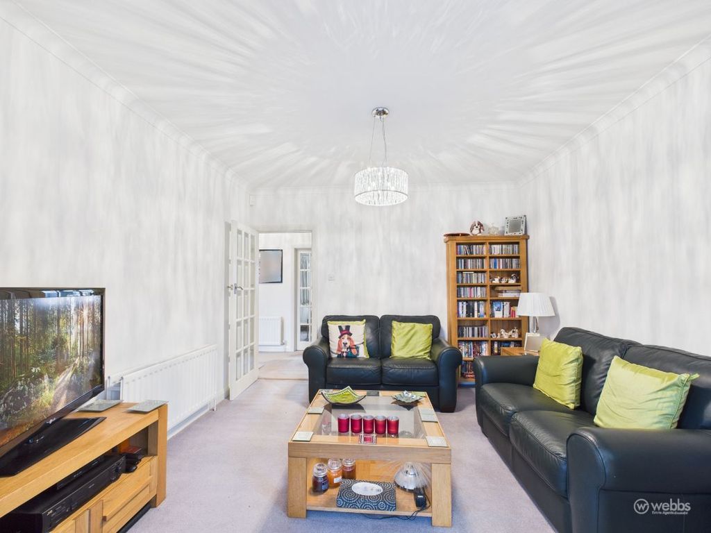 Property photo 3 of 26