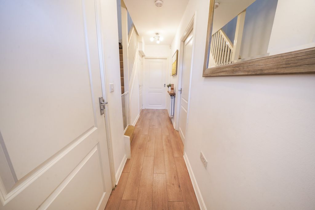 Property photo 3 of 30 Img_4207