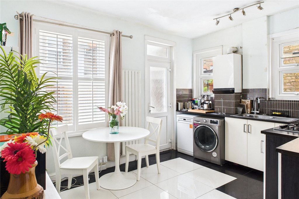 Property photo 2 of 9 Picture No. 05